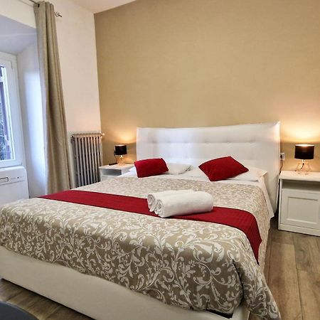 רומא Giulya Guesthouse מראה חיצוני תמונה