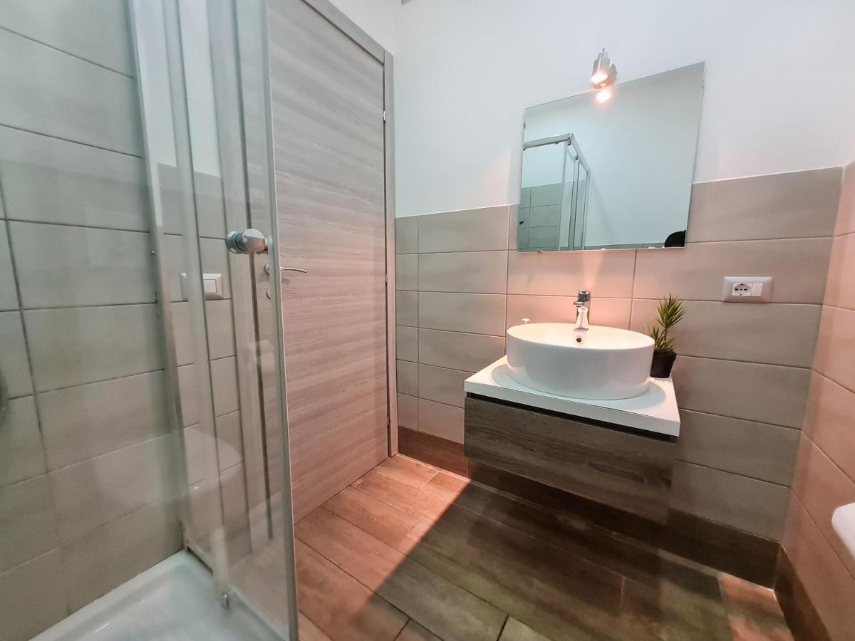רומא Giulya Guesthouse מראה חיצוני תמונה