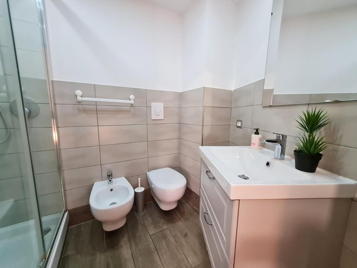 רומא Giulya Guesthouse מראה חיצוני תמונה
